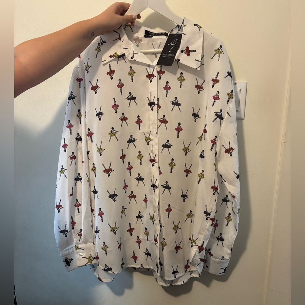 Gabby Isabella White Shirt with Multicolor Dancer Print